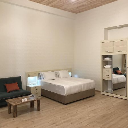 Full Comfort Apartment On Aghmashenebeli 第比利斯 外观 照片