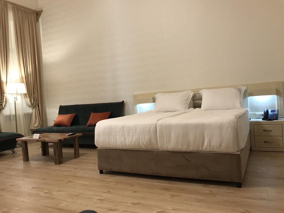Full Comfort Apartment On Aghmashenebeli 第比利斯 外观 照片