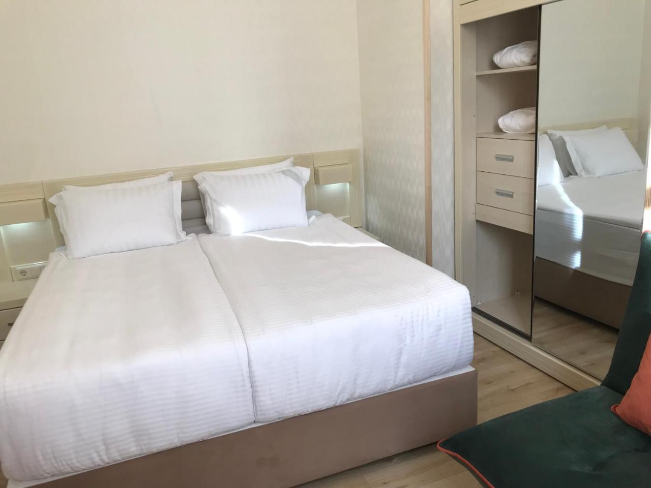 Full Comfort Apartment On Aghmashenebeli 第比利斯 外观 照片