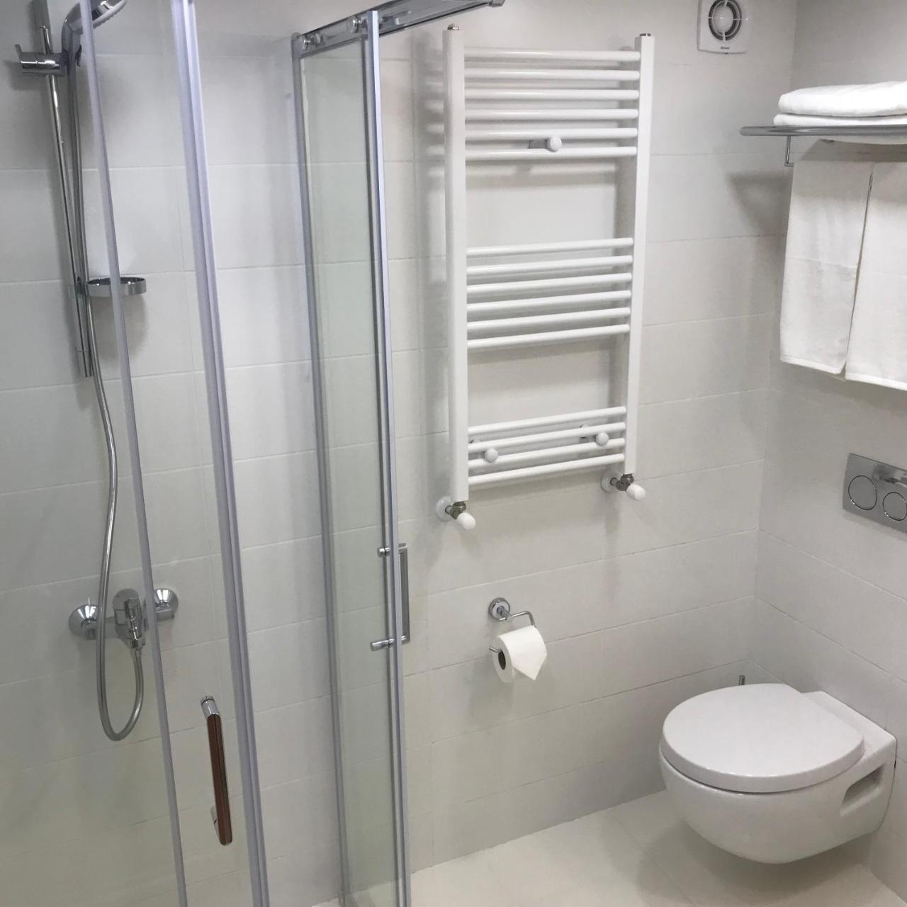 Full Comfort Apartment On Aghmashenebeli 第比利斯 外观 照片