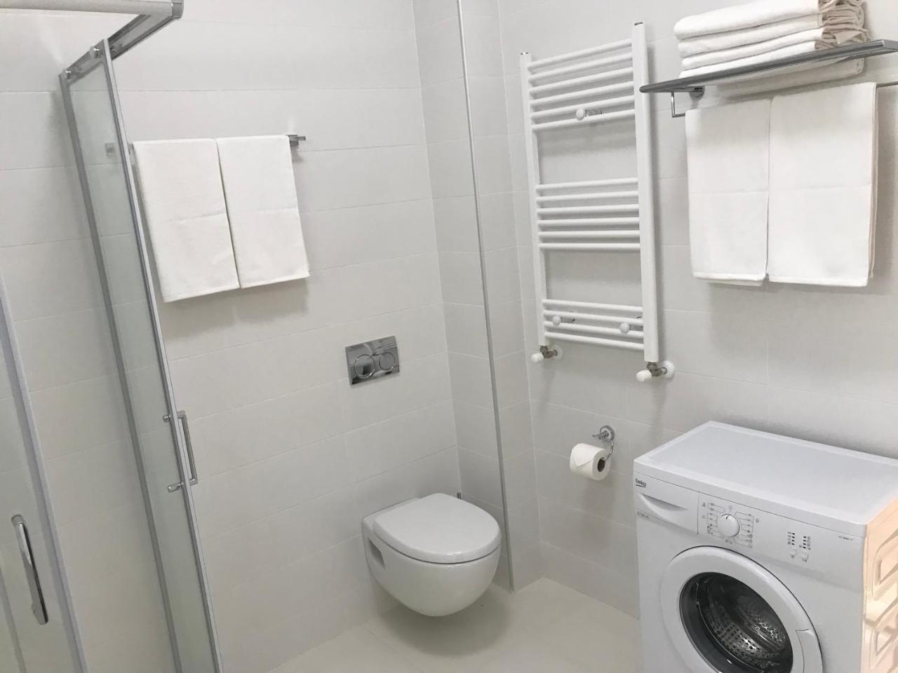 Full Comfort Apartment On Aghmashenebeli 第比利斯 外观 照片