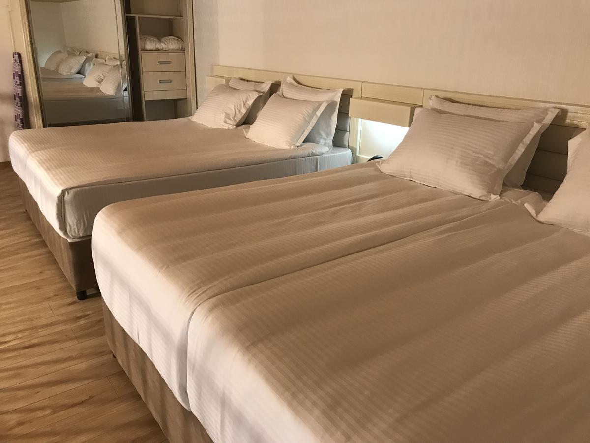 Full Comfort Apartment On Aghmashenebeli 第比利斯 外观 照片